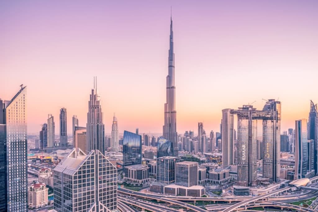 The Smart Guide to Dubai: How to See the City of Gold on a Budget.