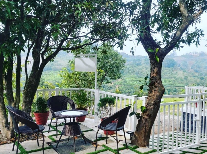 Rock Lake Villa - Image 2