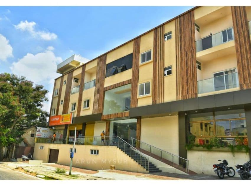 Sai Vihaar Inn & Suites - Image 3