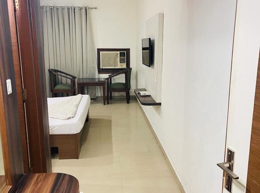 Hotel Pride - Image 4