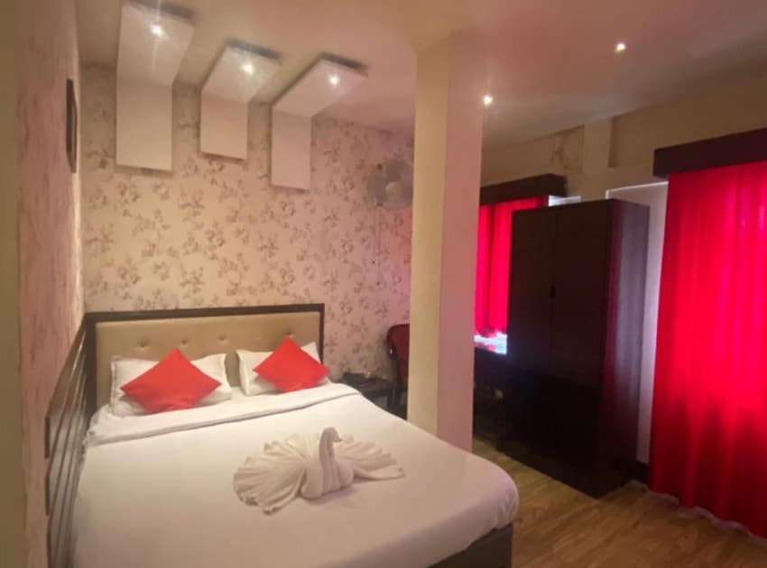 La Serene Stay - Image 2