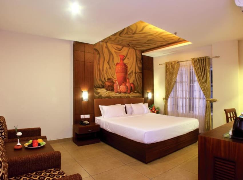 Clay House - Image 4