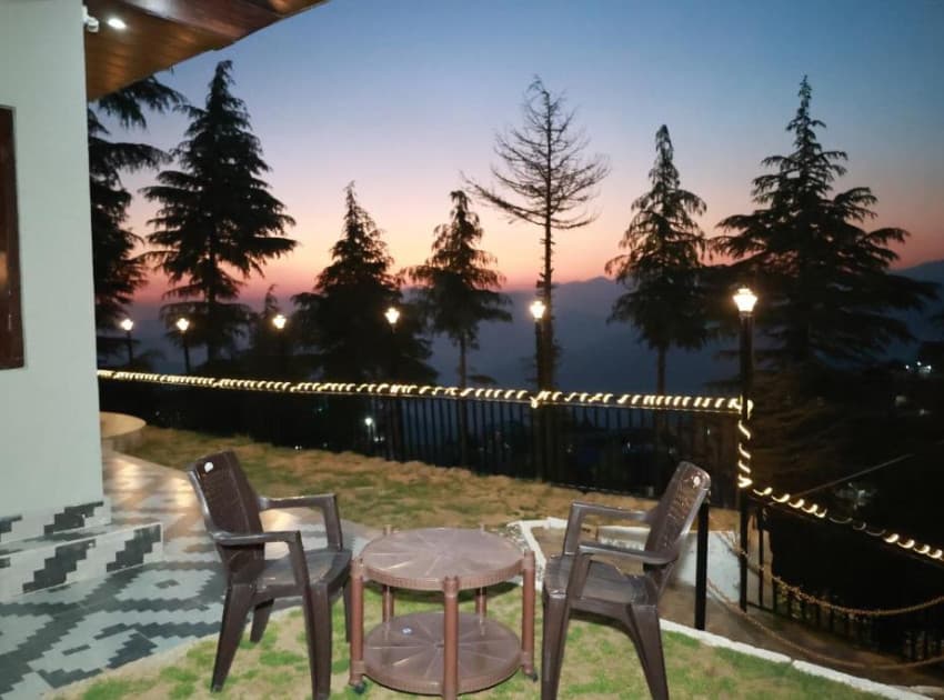 Book Hotel Full Moon Night in Dalhousie