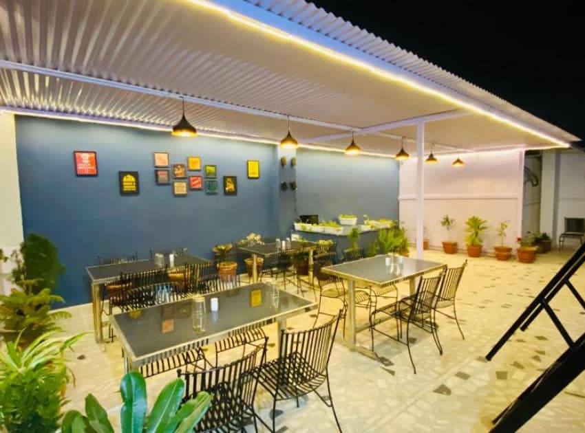 Hotel Pulse Inn Jaipur - Image 4