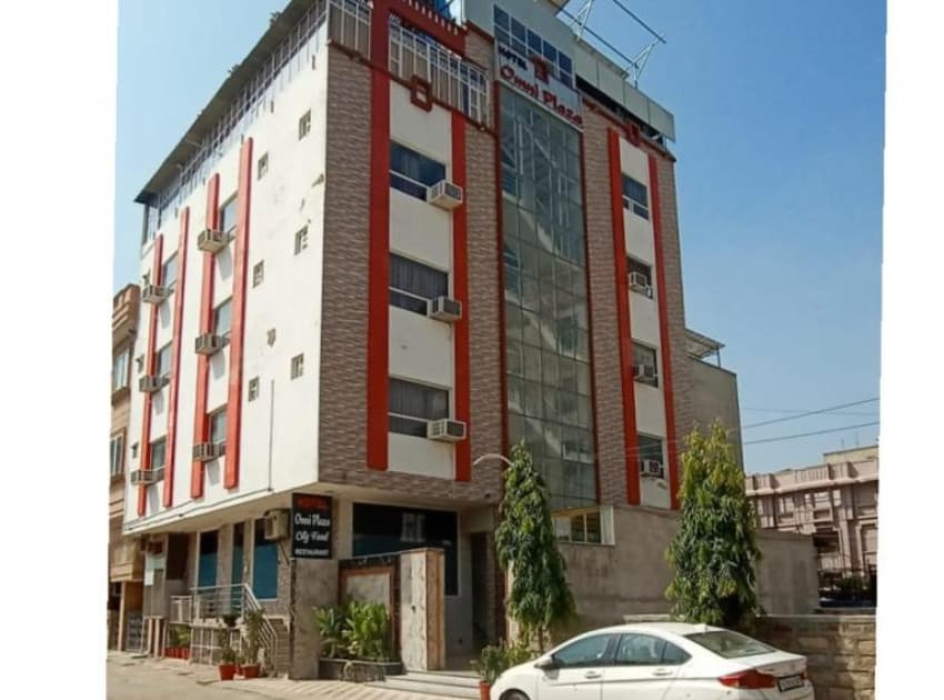 Book Hotel Omni Plaza in Jodhpur