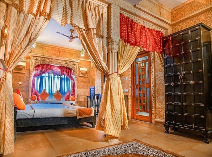 Hotel Lalgarh Fort And Palace - Image 2