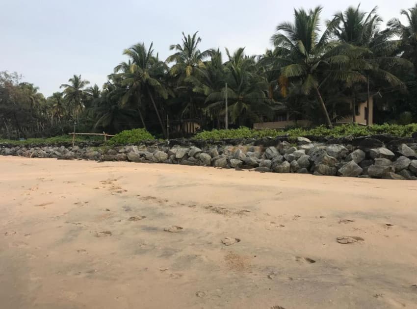 Book Kizhunna Rock Beach House in Kannur