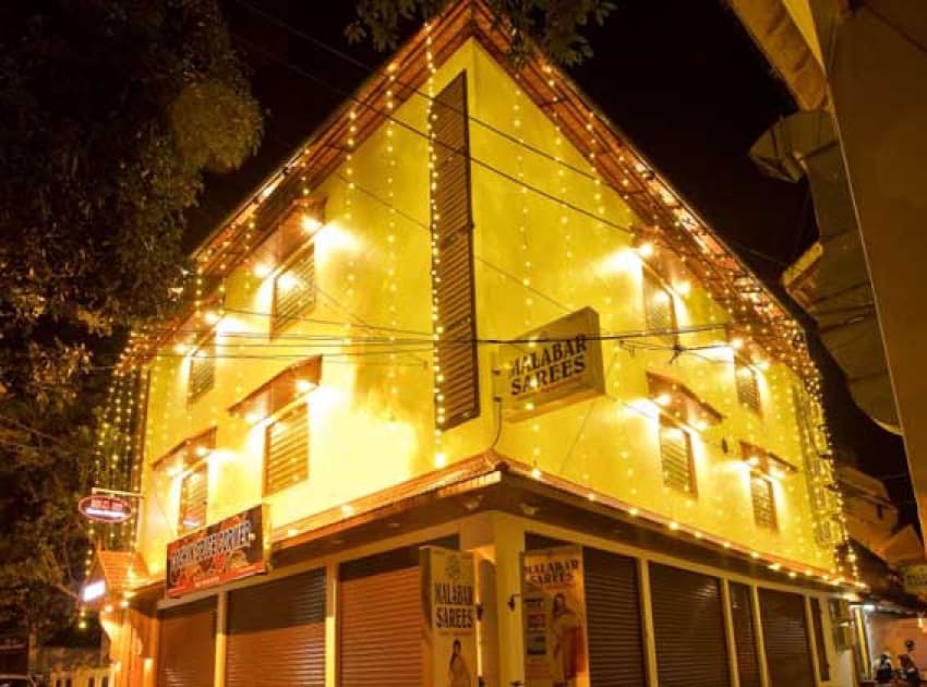 Book Roses Inn Fortkochi in Cochin