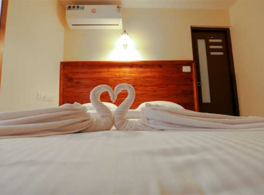 Roses Inn Fortkochi - Image 4