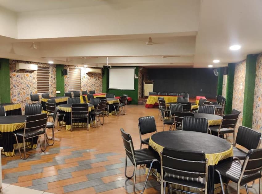 Capitol Inn - Image 2