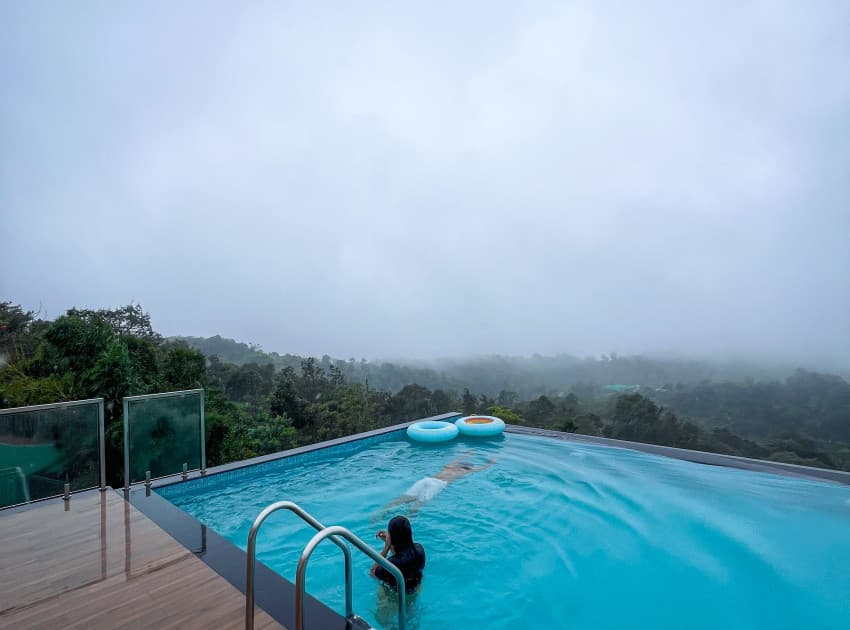 Cloudy Court Resort - Image 3