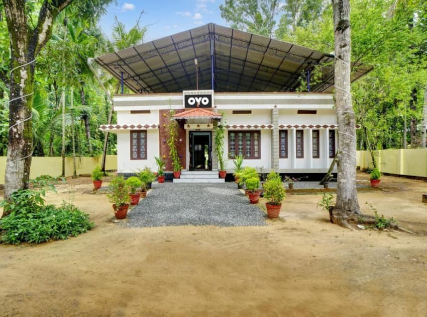 Hotel Revathy Tourist Home - Image 2