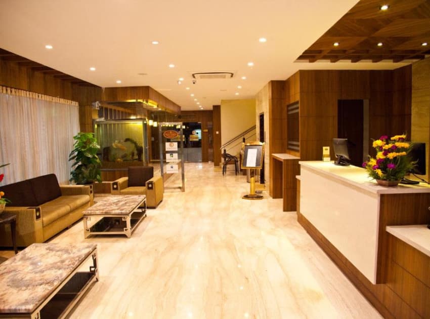 Hotel Prince Gardens - Image 2