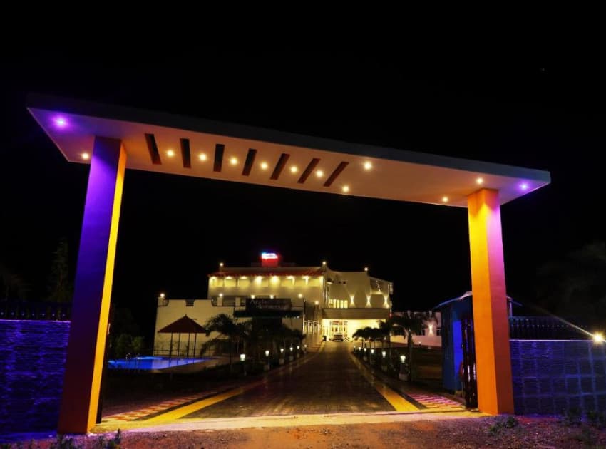 Hotel Rajeswari International - Image 4