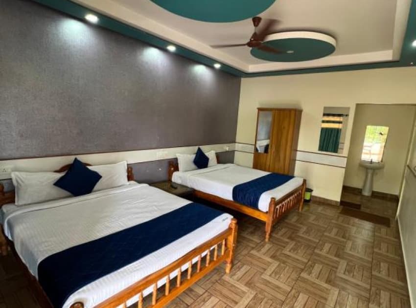 The Midway Jungle Resort - Image 3