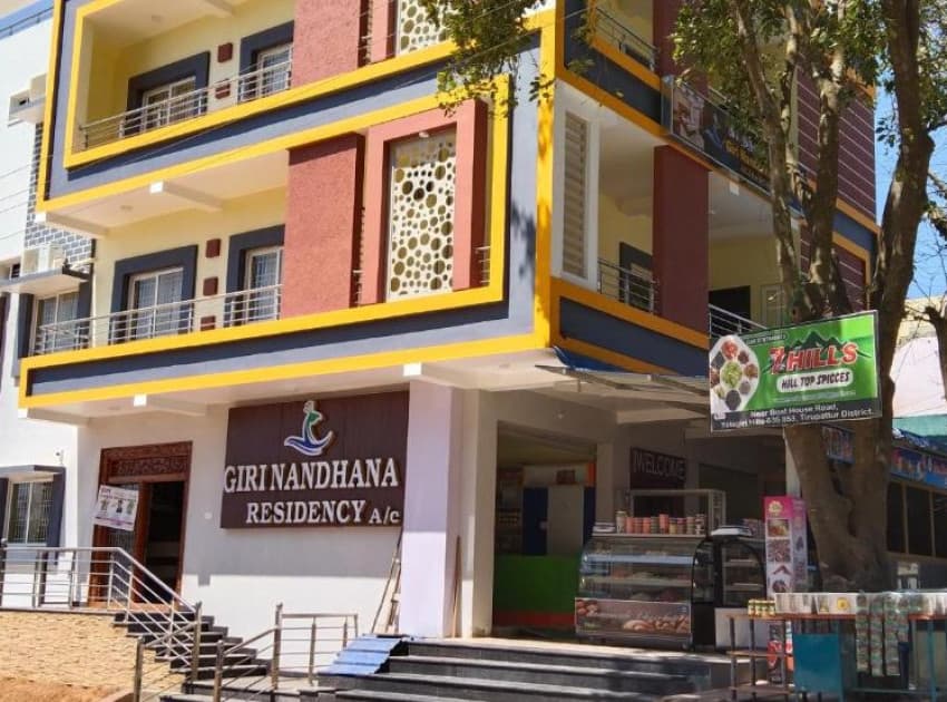 Book Giri Nandana Residency in Yelagiri
