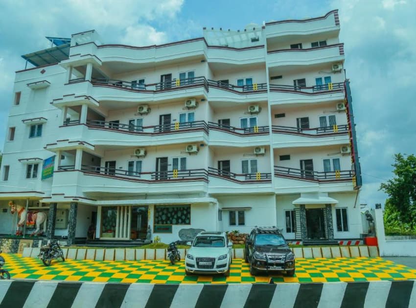 Book P A Resort in Yelagiri