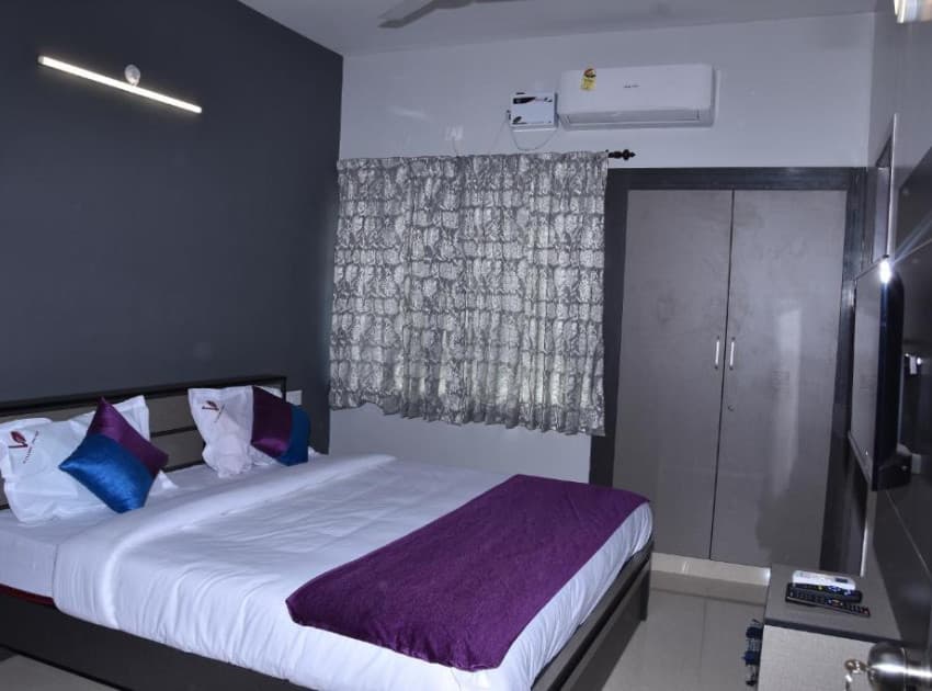 Viswa Residency by Azalea Stays - Image 3