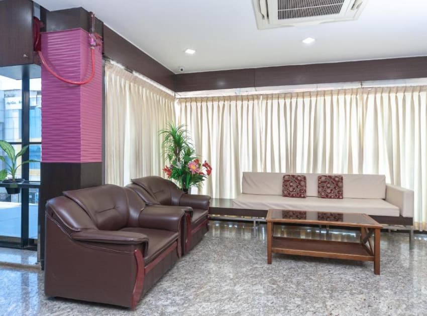 Hotel Sumi Palace - Image 4