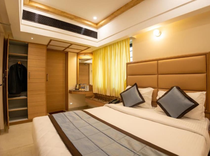 Hotel Grand Sabarees - Image 2