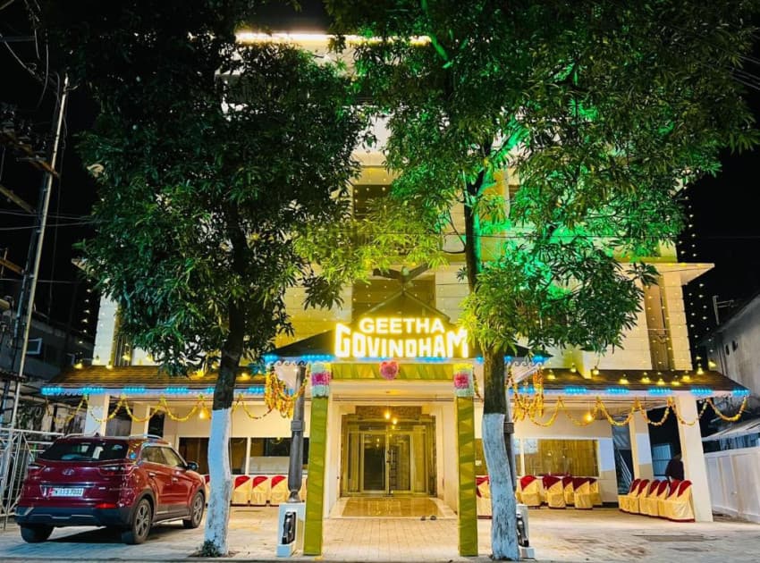 Book Memmsta Geetha Govindham in Guruvayur