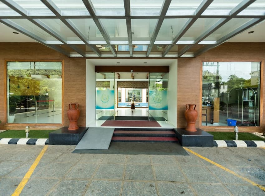 Hotel Devaragam - Image 2