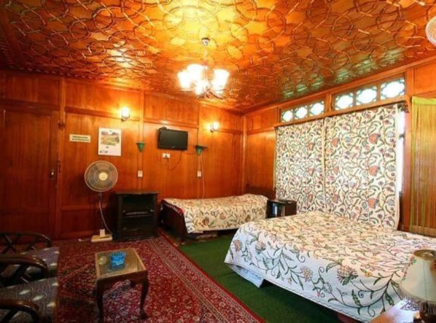 Lily of Nageen Srinagar - Image 3