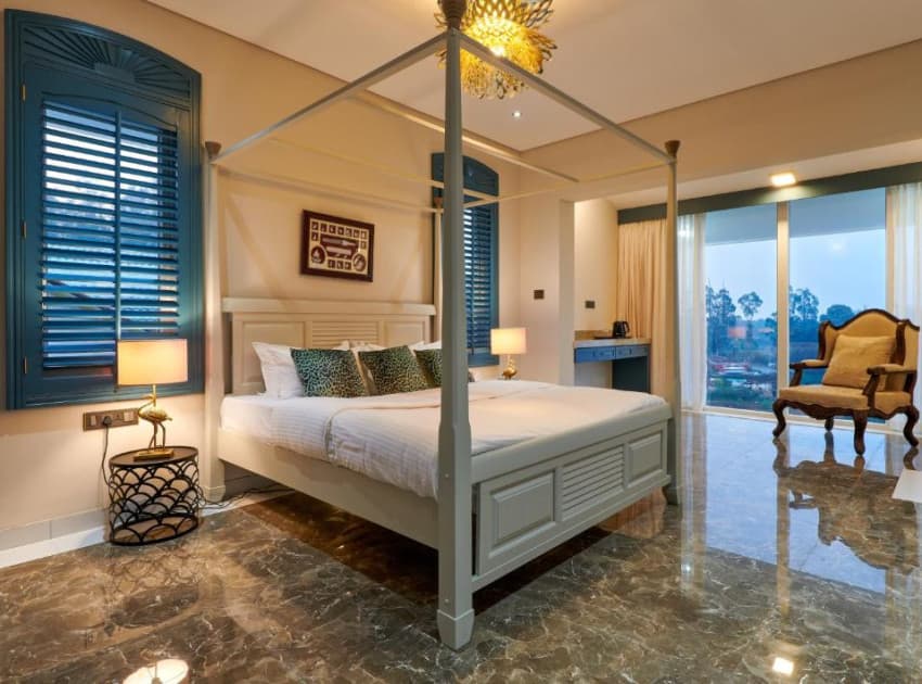 Clouds Nest Aanvis Inn Ooty - Image 4