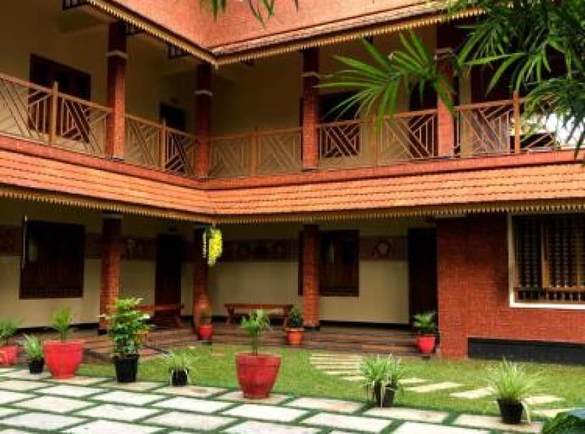 ATHIRAPPILY SREENILAYAM HERITAGE RESORT - Image 2