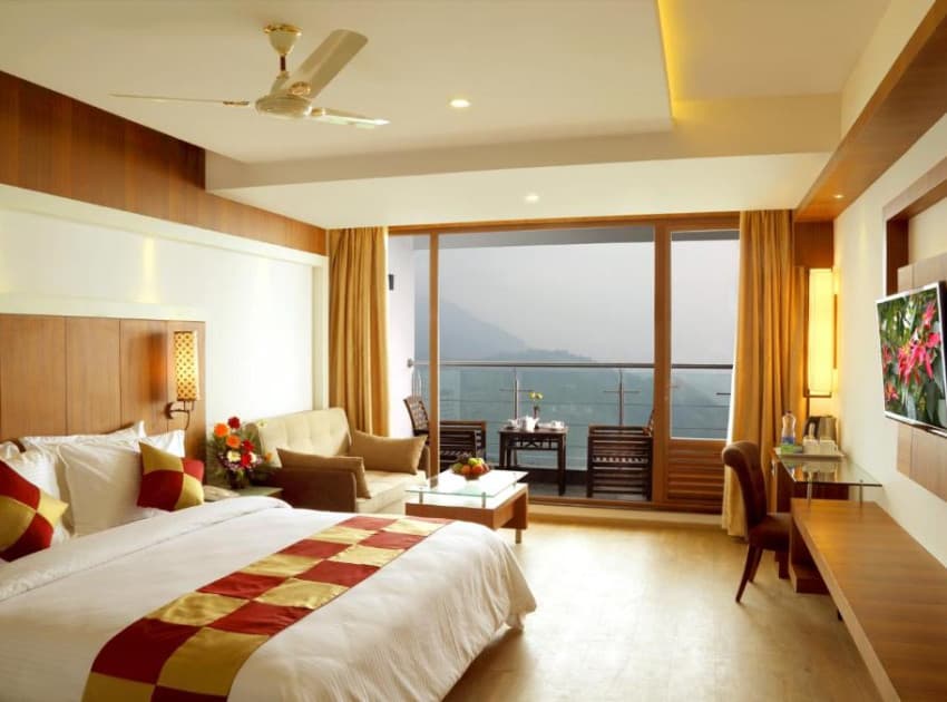 Amber Dale Luxury Hotel & Spa, Munnar - Image 4