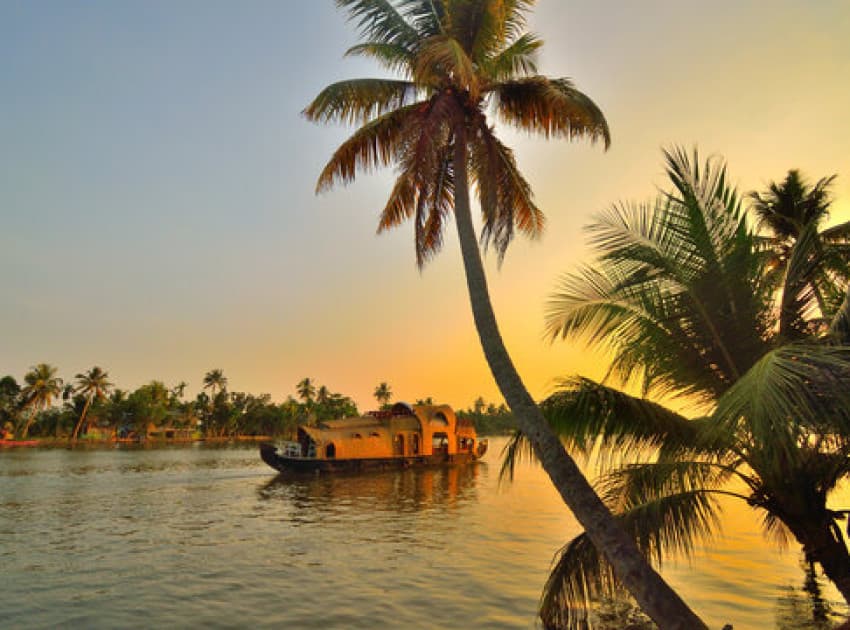 Find Hotels in Alappuzha