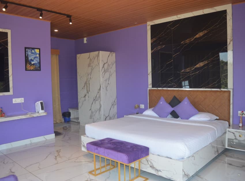 Book Glasshouse room in Kodaikanal