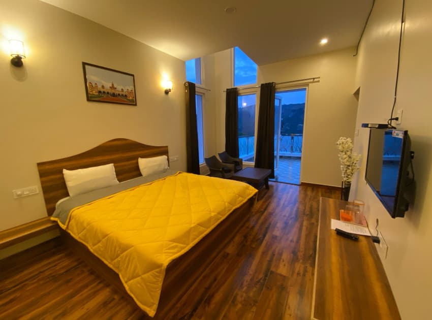 Book Deluxe Room with Balcony room in Kodaikanal