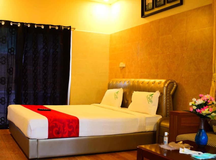 Book Jacuzzi Villa room in Yercaud