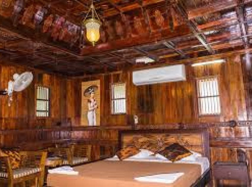 Book Royal AC Heritage room in Varkala