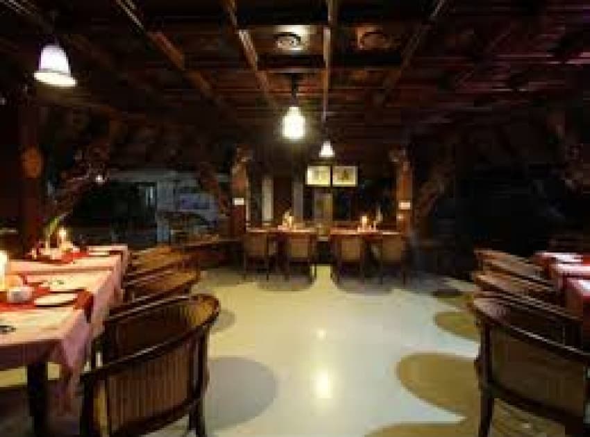 Book Honeymoon Pool View Suite AC room in Varkala