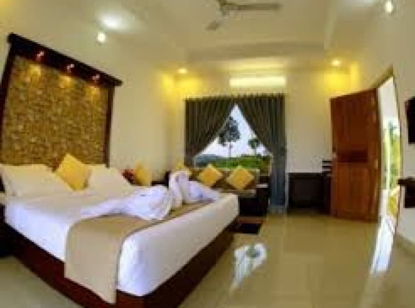 Book Premium Valley View Room room in Vagamon
