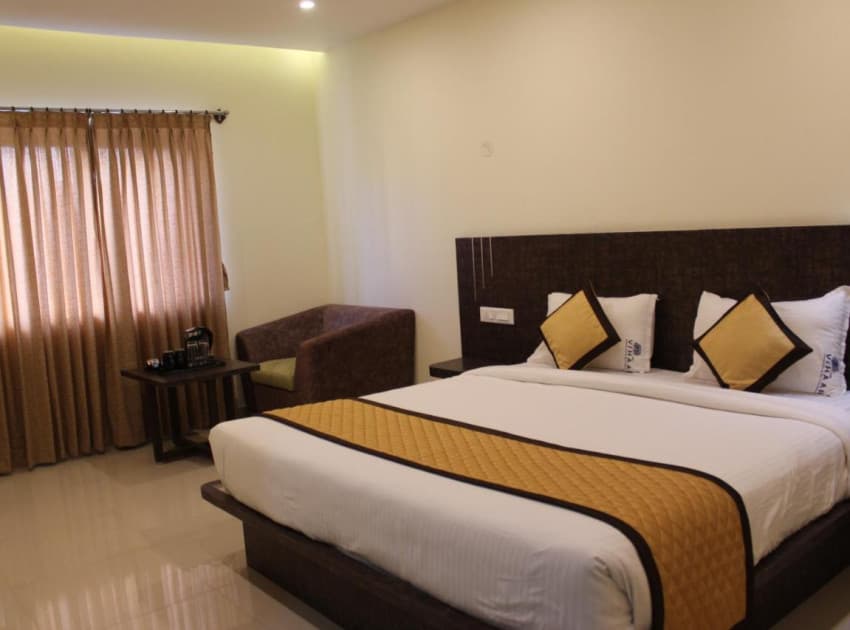 Book Queen Room room in Mysore