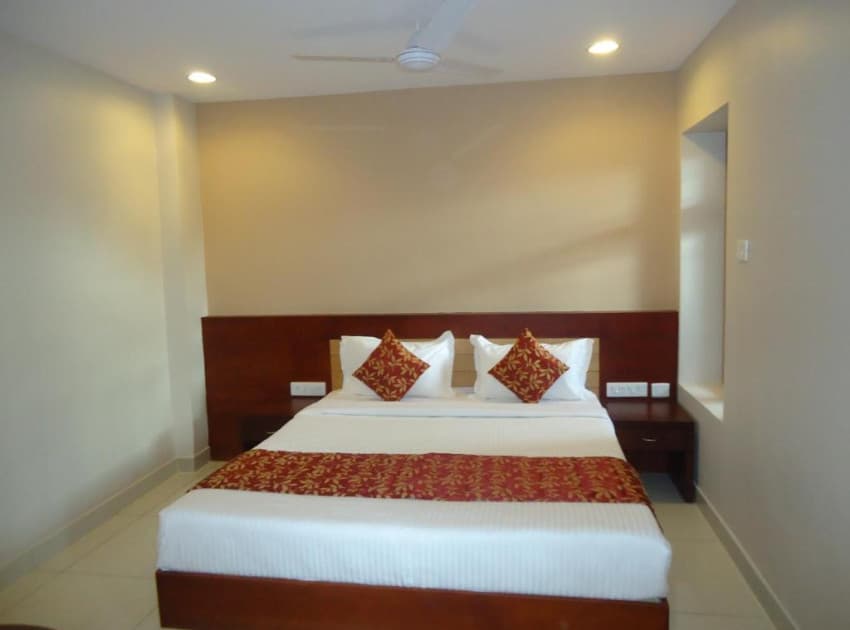 Book Deluxe Double or Twin Room room in Pondicherry