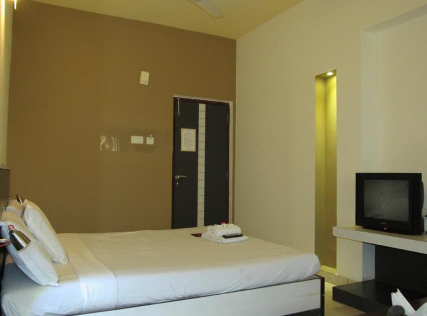 Book Superior Double Room room in Pondicherry