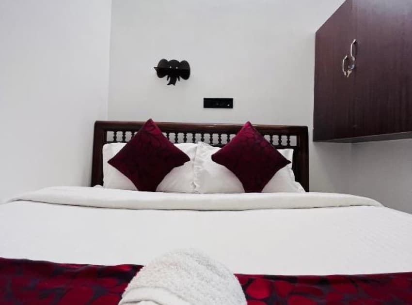 Book Double Room with Balcony room in Pondicherry