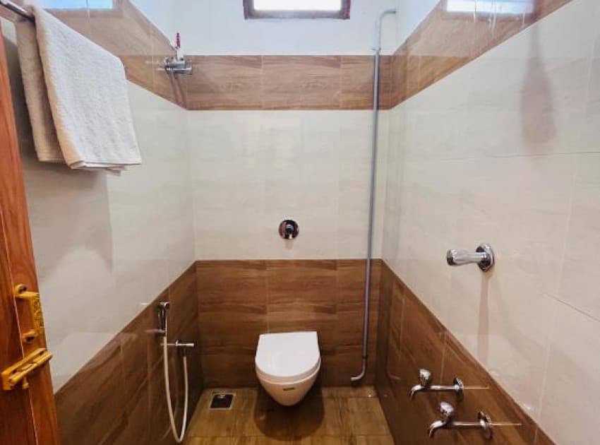 Book Double Room with Balcony room in Pondicherry