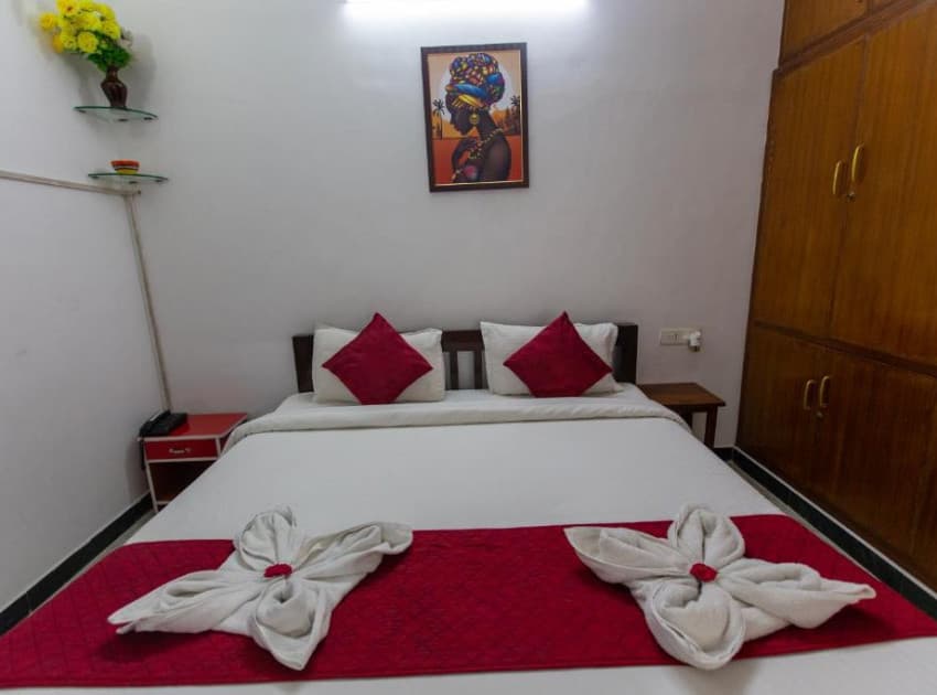 Book Deluxe Room room in Pondicherry