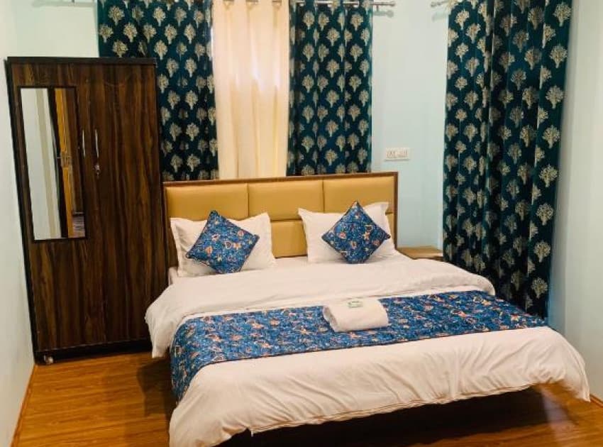 Book Double Room room in Jammu & Kashmir