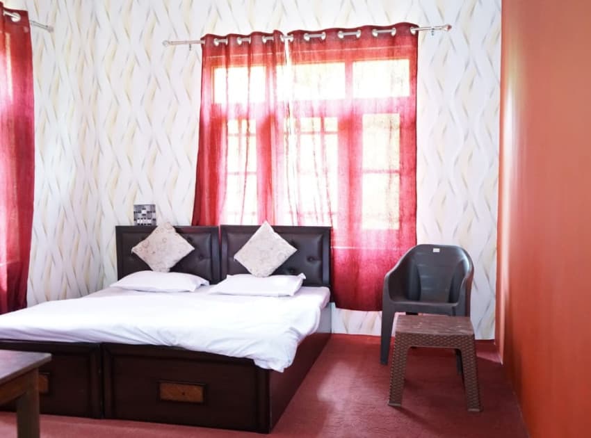 Book Double Room room in Jammu & Kashmir
