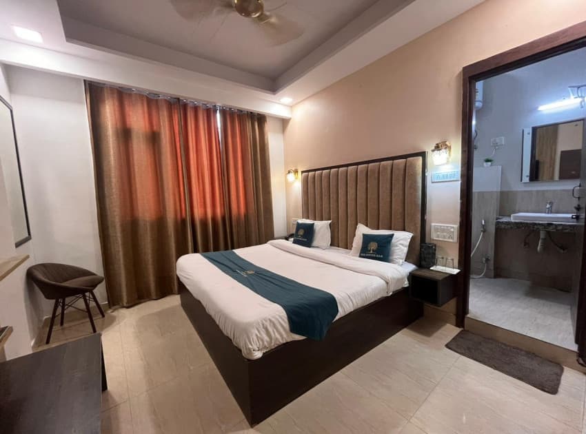 Book Double Room room in Jammu & Kashmir