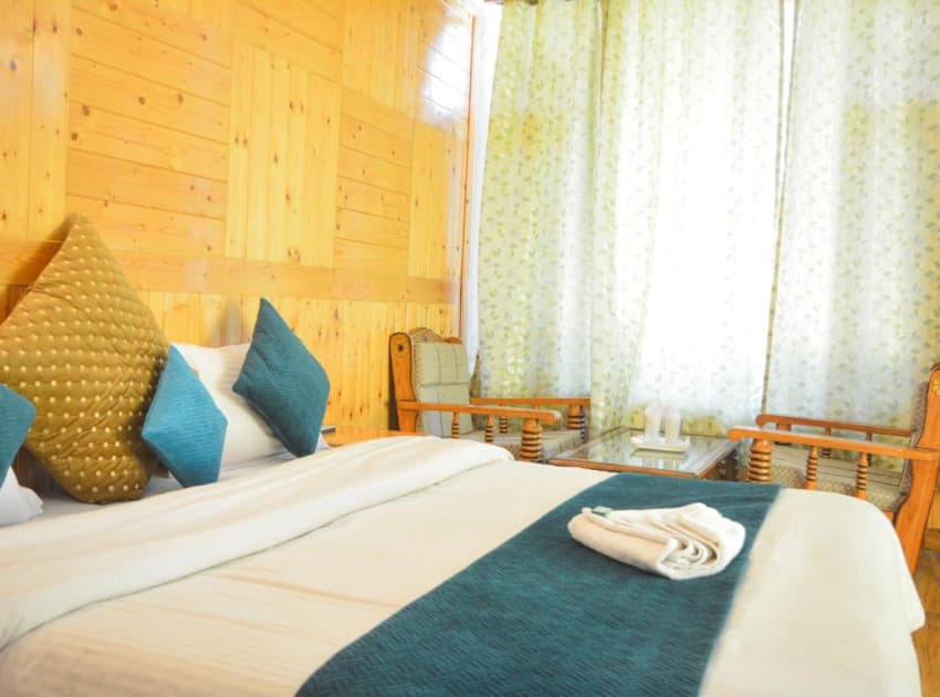 Book Deluxe Double Room with Balcony room in Manali