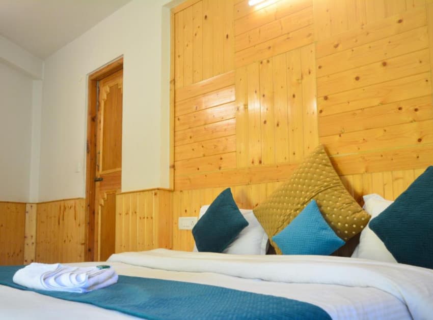 Book Deluxe Double Room with Balcony room in Manali