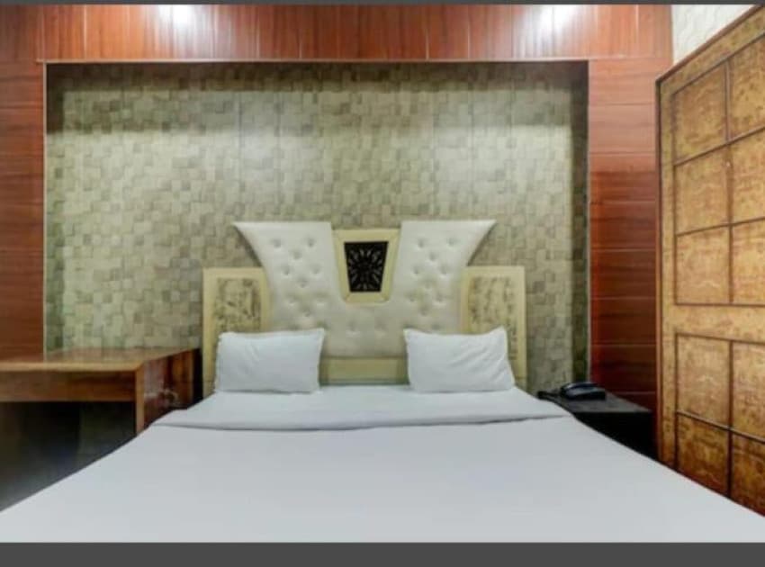Book Deluxe Double Room room in Chandigarh