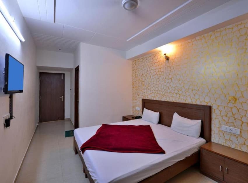 Book Standard Double Room room in Chandigarh